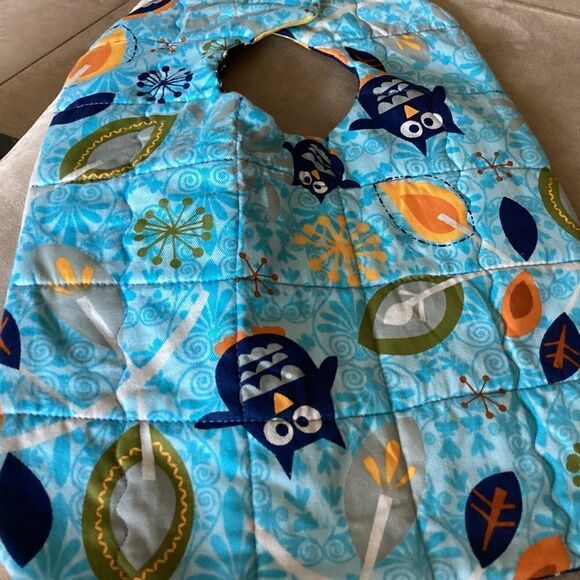 NWT. Hand Crafted Quilted Reversible Baby Bib - Picture 5 of 5